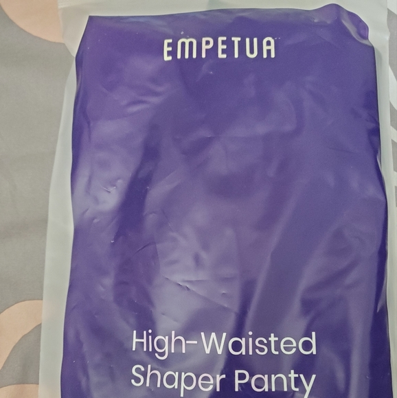 Shapermint Essentials All Day Every Day High-Waisted Shaper Panty - Picture 3 of 6